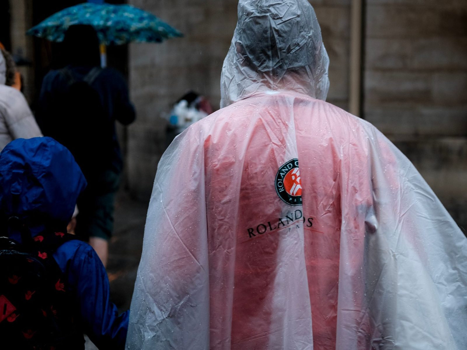 Πόντσο Βροχής: Τι να προσέξετε για την καθημερινή σας μετακίνηση