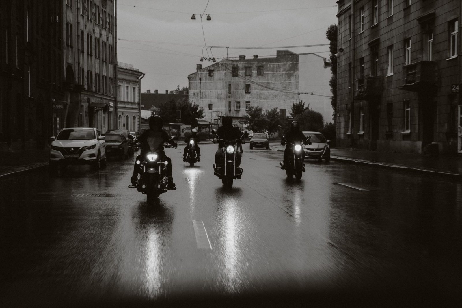 Πώς να επιλέξετε την καλύτερη αδιάβροχη τσάντα
